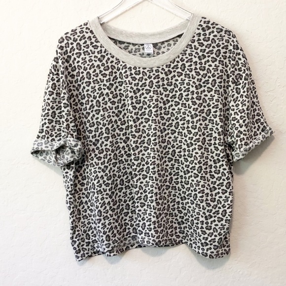 Alternative Apparel Tops - ALTERNATIVE APPAREL leopard cuff sleeve tee